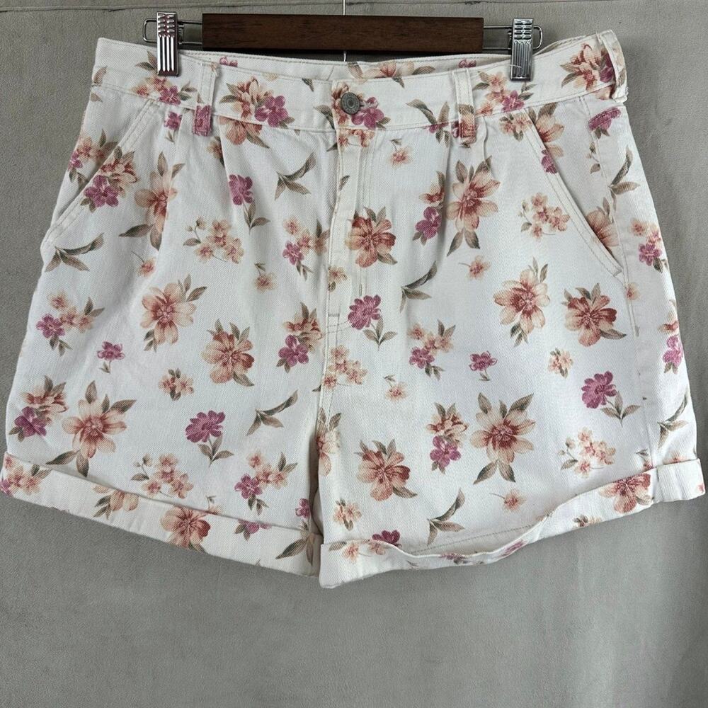 Floral Print Women's Casual Shorts - White with Pink & Tan Flowers